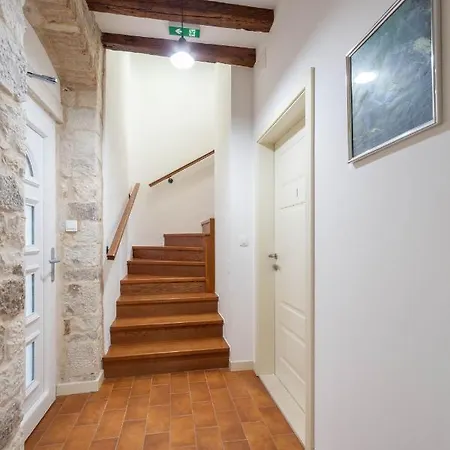 Stephane City Vibe Suites Trogir Exterior photo